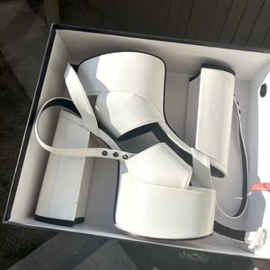 Dollskill platform white heels with box